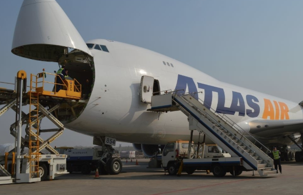 上?？者\具有其他運輸方式不可比擬的優(yōu)勢